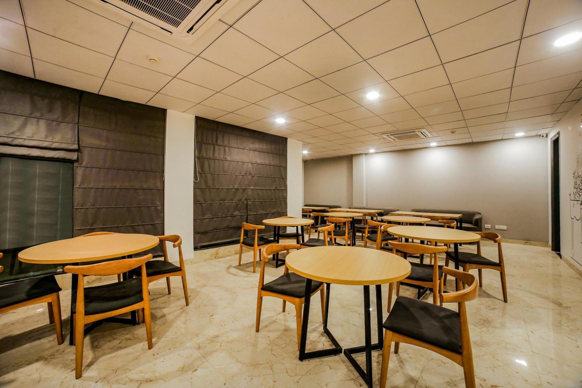 Hotel O Star Key Gurgaon Esterno foto